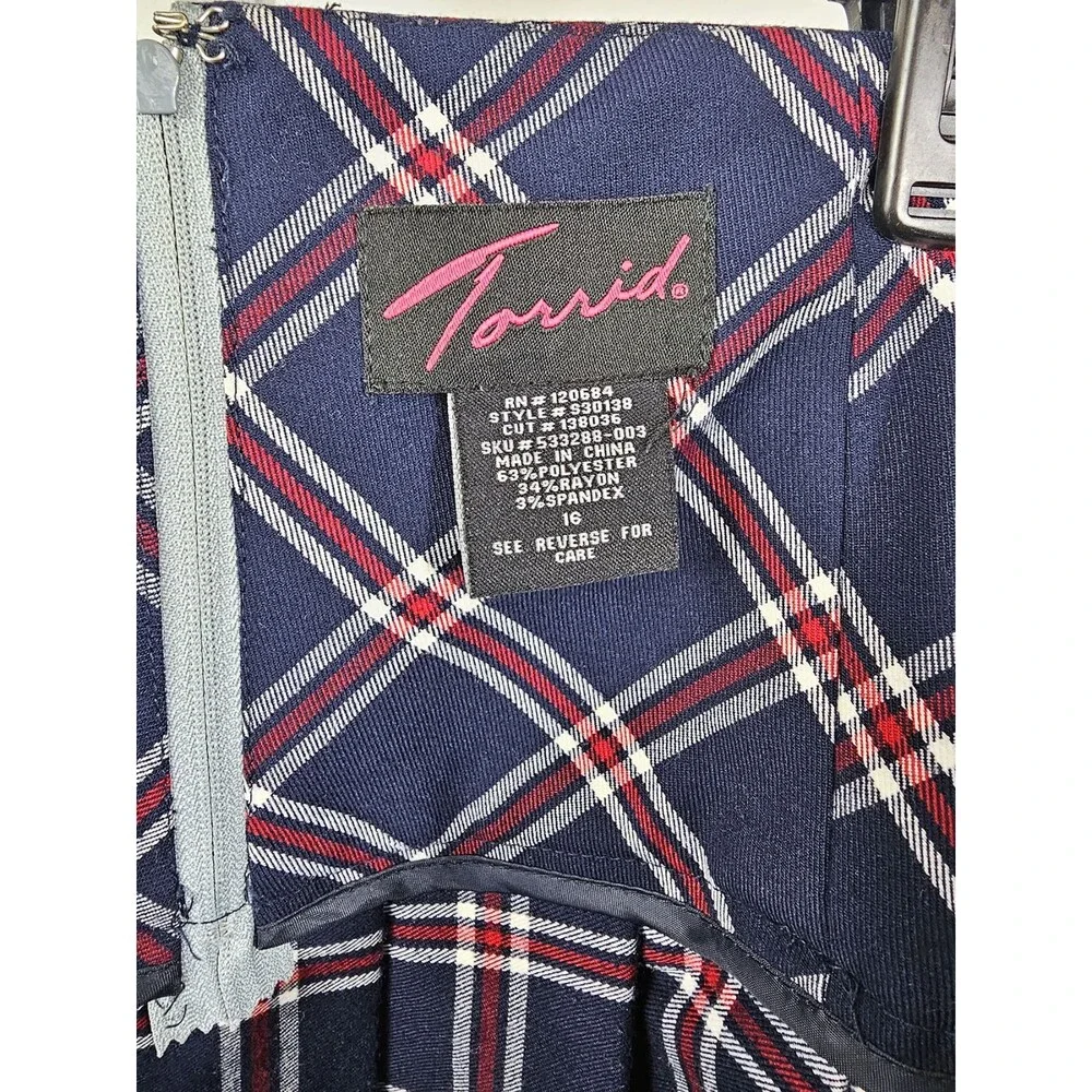 Torrid Size 16 Navy Blue Plaid Pleated Drop Waist Buckle Skirt Y2K 10s